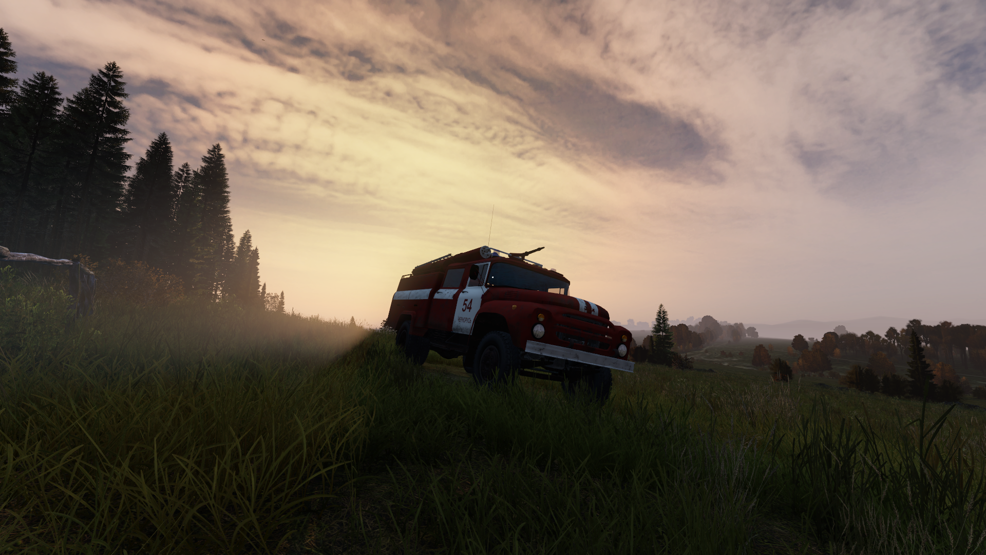 Camion de pompier au coucher du soleil